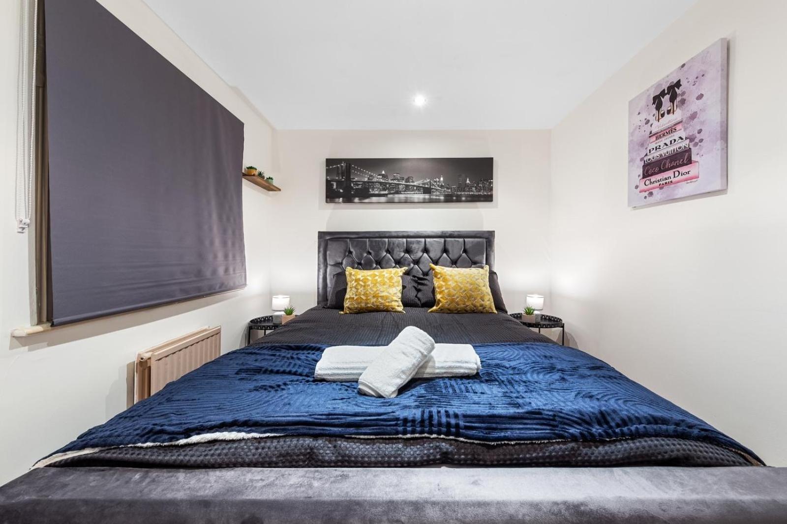 Deluxe Apartment - 1 Min Away From Camden Market And Station 런던 외부 사진