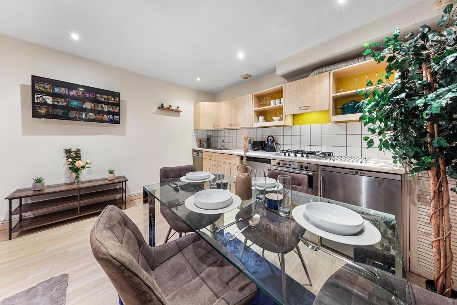 Deluxe Apartment - 1 Min Away From Camden Market And Station 런던 외부 사진