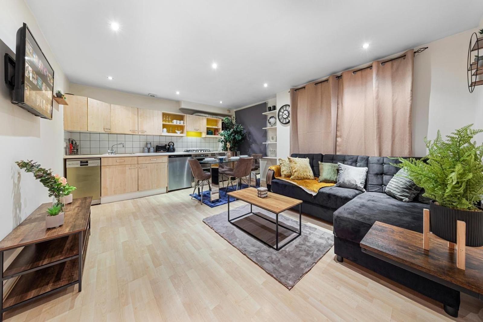 Deluxe Apartment - 1 Min Away From Camden Market And Station 런던 외부 사진