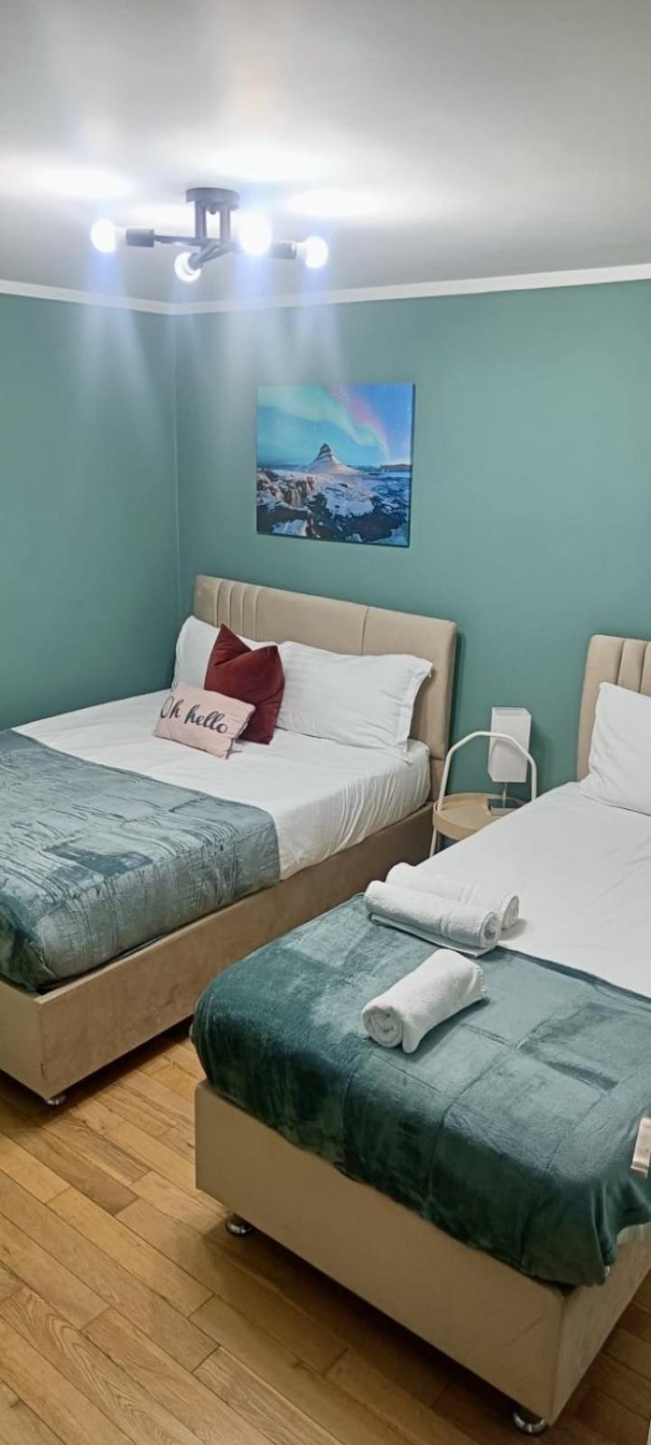 Deluxe Apartment - 1 Min Away From Camden Market And Station 런던 외부 사진